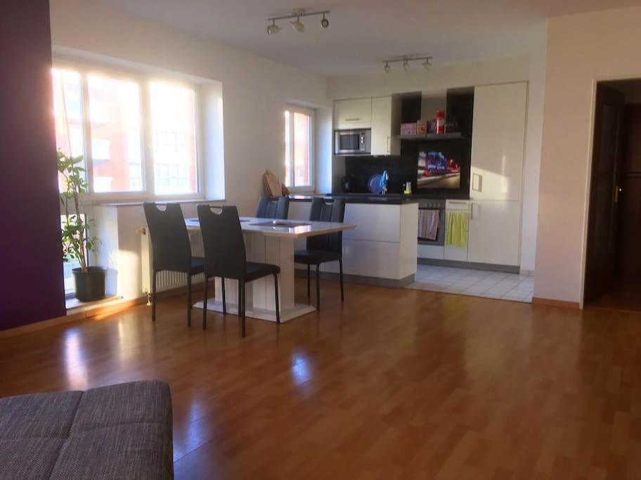 4 Zimmer Wohnung Mit 6 Betten Nahe Hamburg Glinde  Extérieur photo